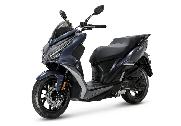 Noleggio scooter 125 a Cesenatico per spostarsi in città e sulla riviera